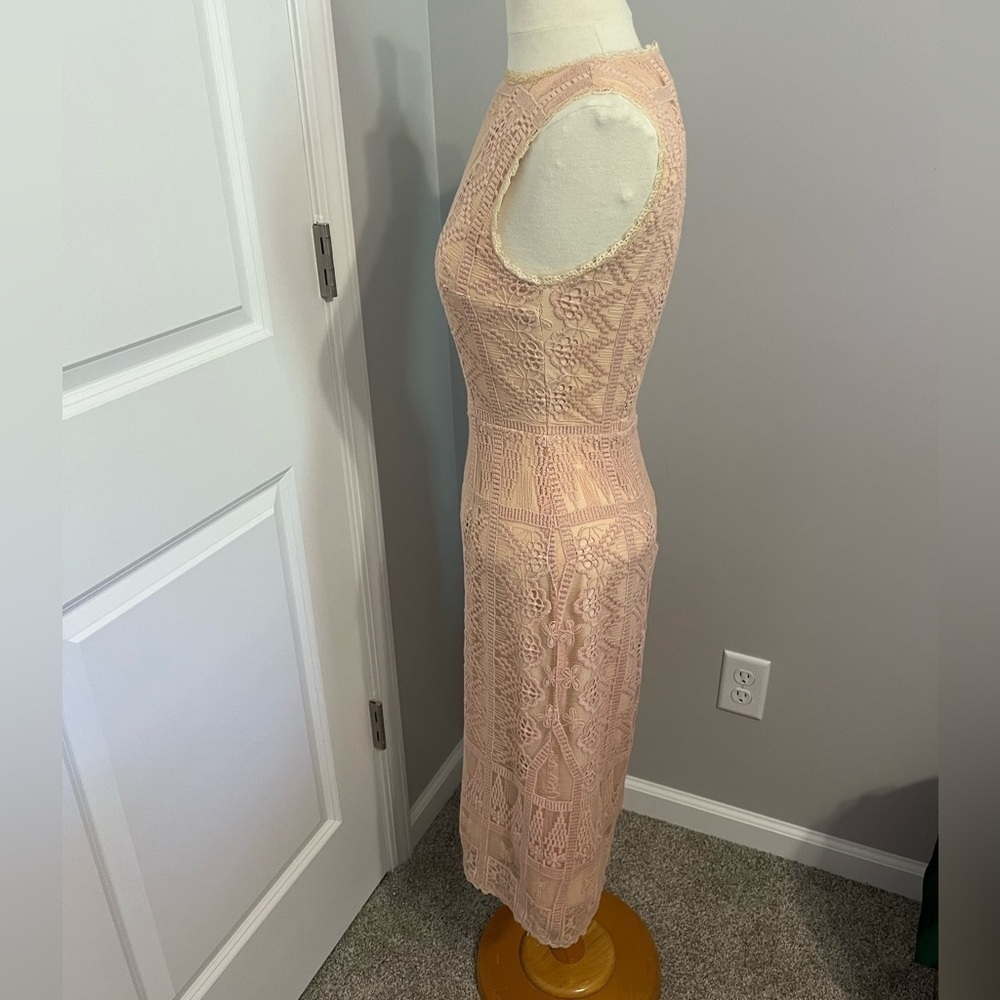 Korovilas Anthropologie Estella  Nude/Tan Lace Sleeveless Dress Sz 6 - Picture 3 of 6